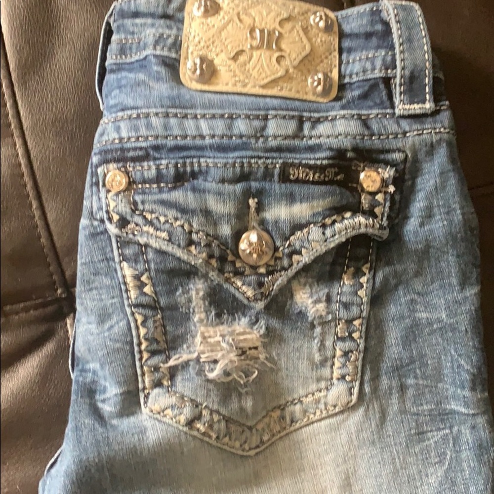 Capris - Picture 4 of 4